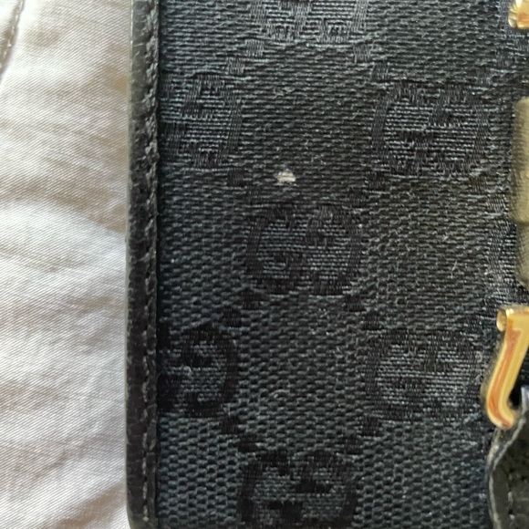 Black Gucci wallet. MINOR mark on front. See pics. - Picture 4 of 8